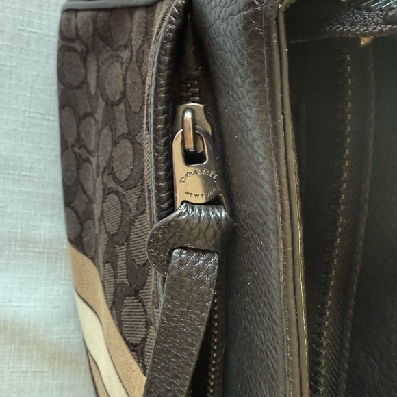 COACH Thompson Crossbody In Signature Jacquard With Varsity Stripe-unisex - Picture 14 of 17